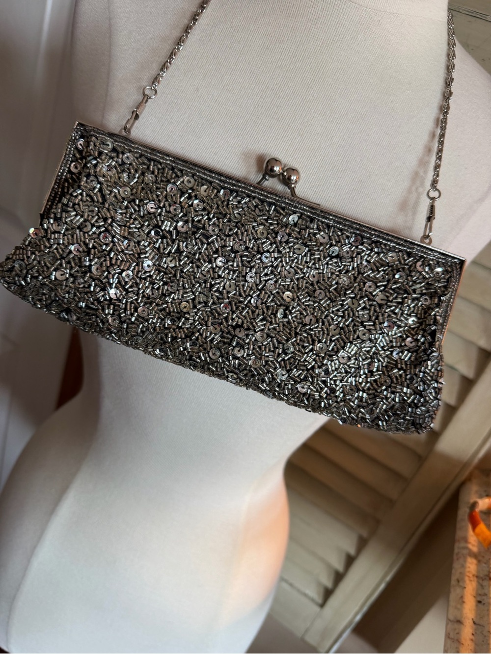 Beautiful Silver Beaded Evening Clutch with Chain Strap 8.5x4” - Picture 2 of 7